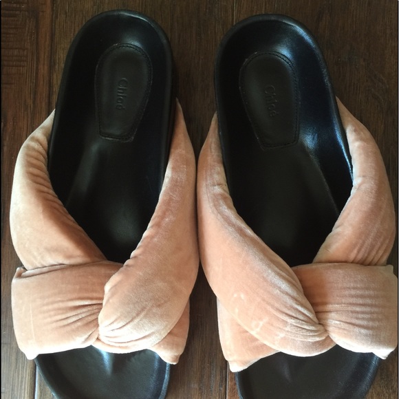 Shoe - flat sandals. - Picture 5 of 5